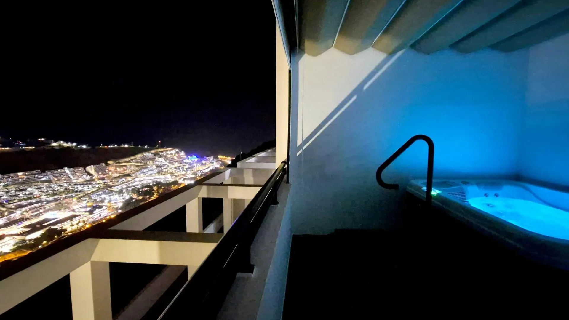 Puerto Rico Ocean View Apartment Mogan